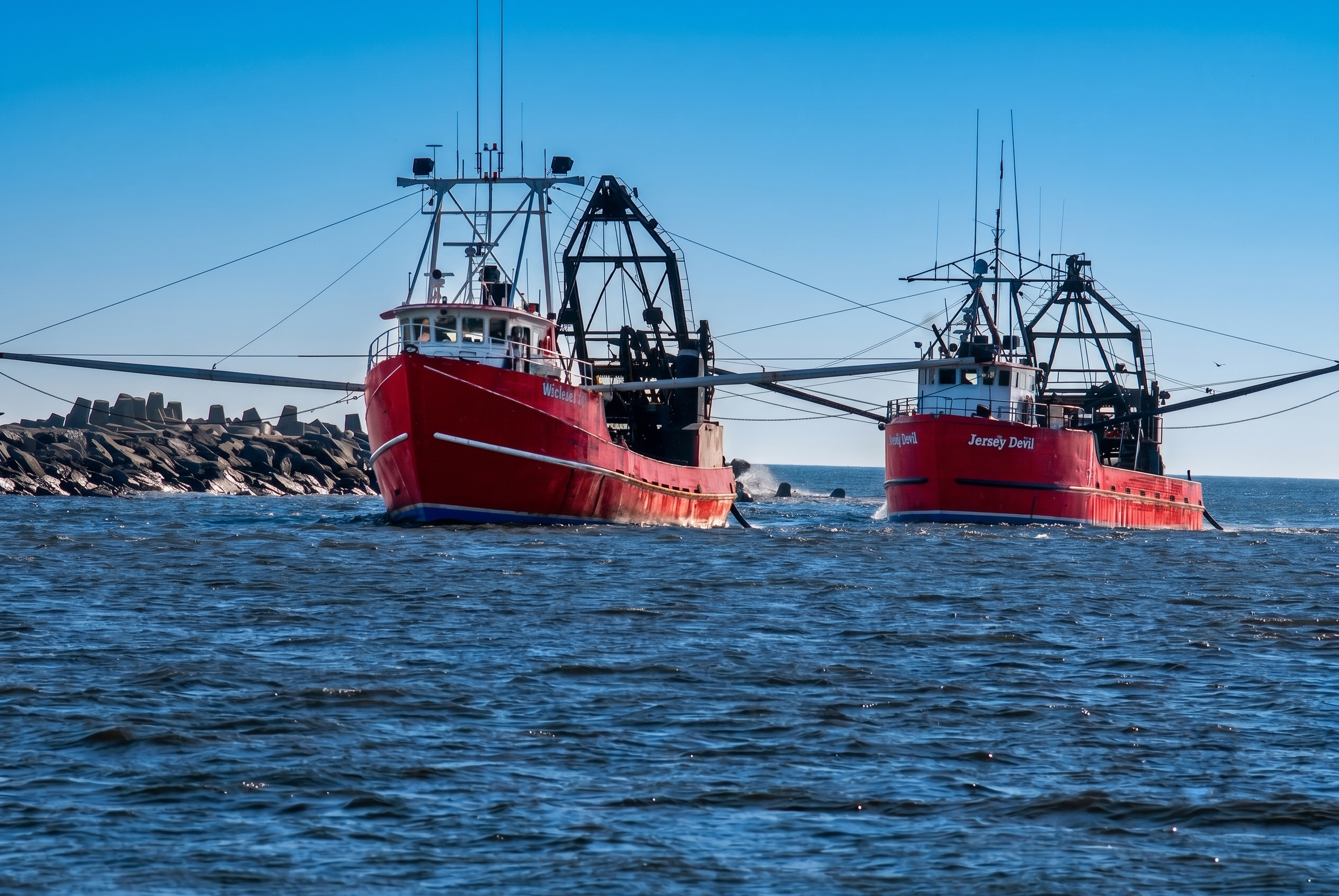 Boats arriving at dock